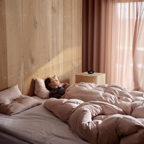 Jacob Jensen - Digitale Wekker - The Alarm Clock 3 - Jacob Jensen - Accessoire Loods